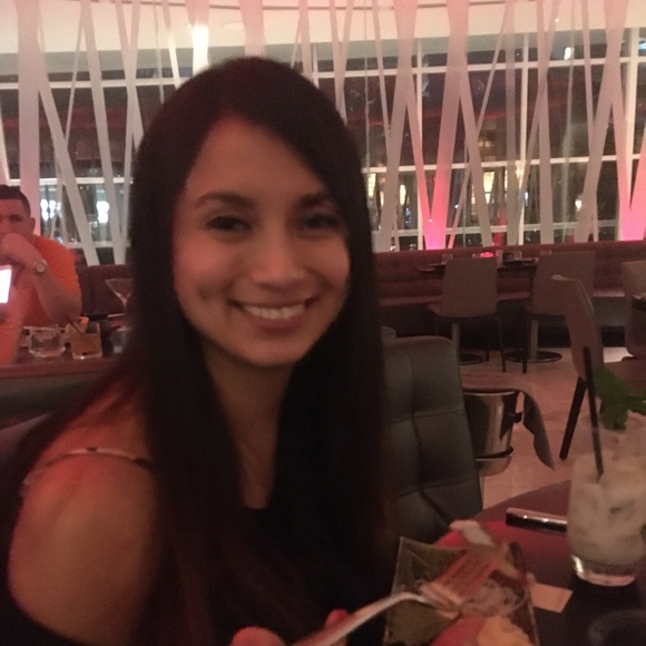 Meet your Posher, Evelyn - Picture 1 of 1